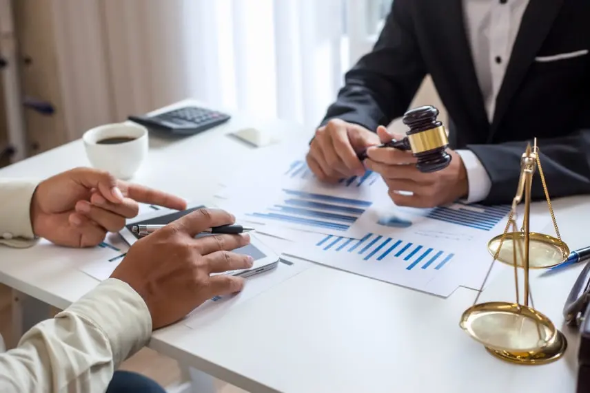 بهترین وکیل بانکی