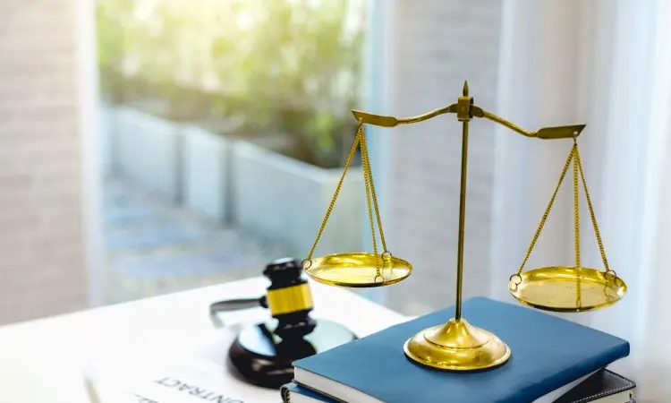 وکیل پایه یک دادگستری