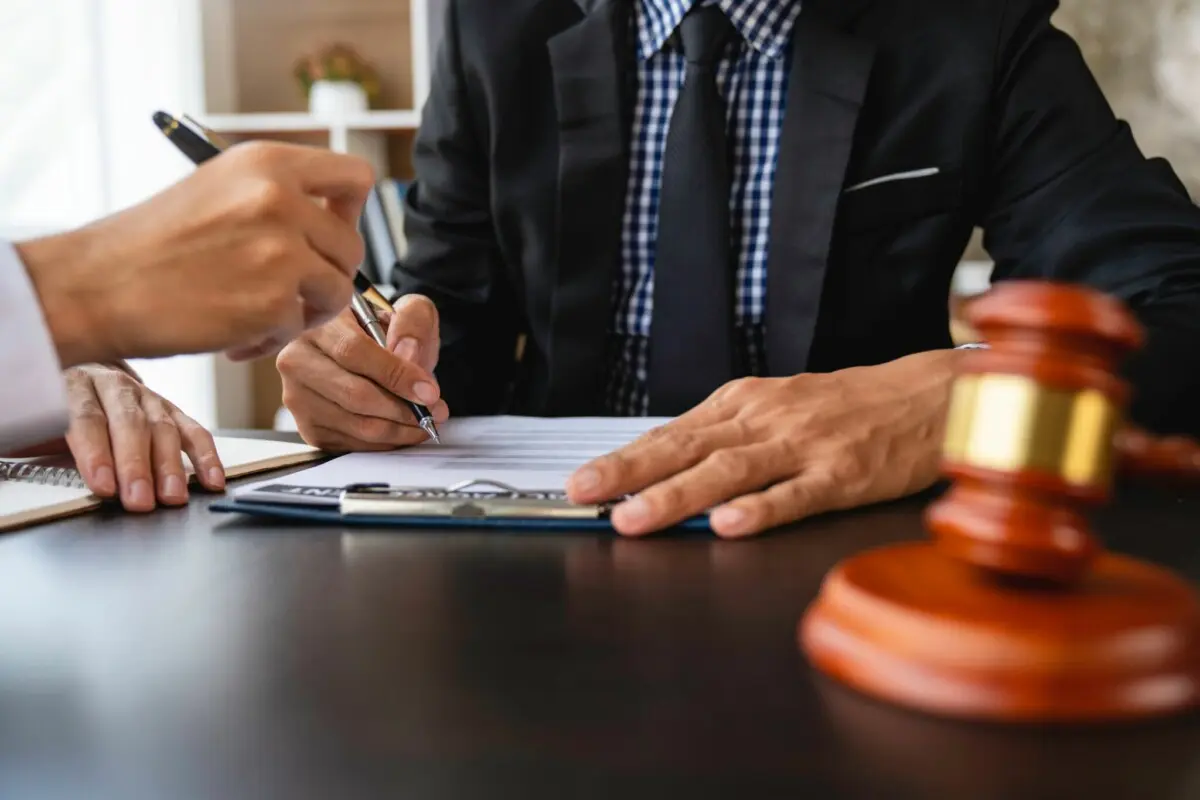 وکیل اداره کار 