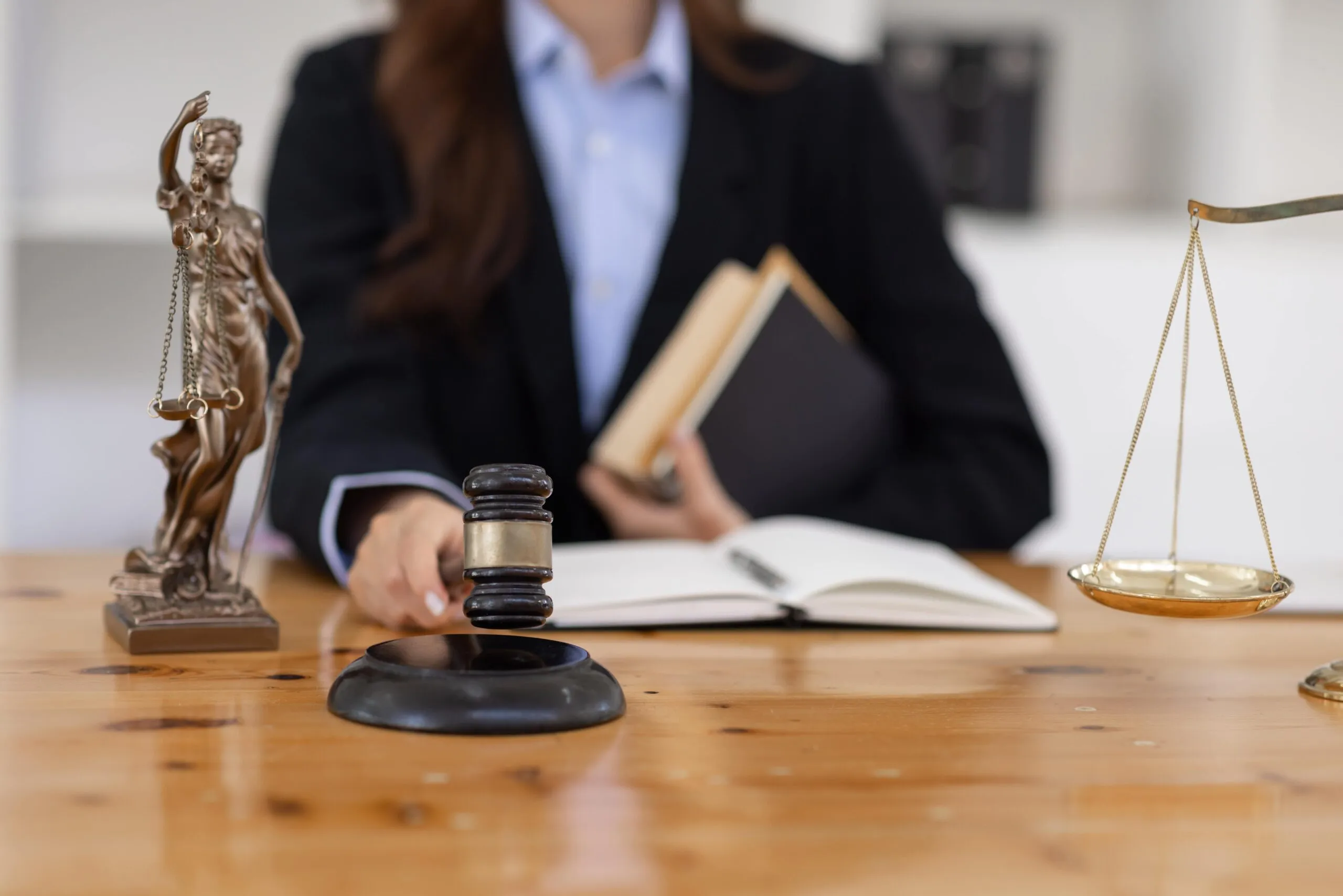 وکیل طلاق خانم