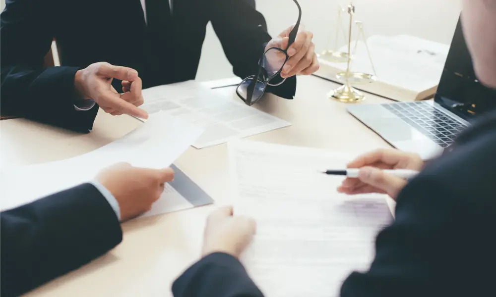 وکیل شرکت&zwnj;های خصوصی