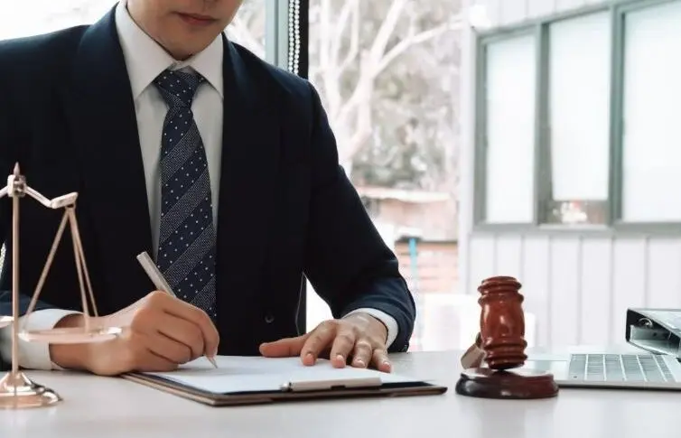 وکیل ایرانی