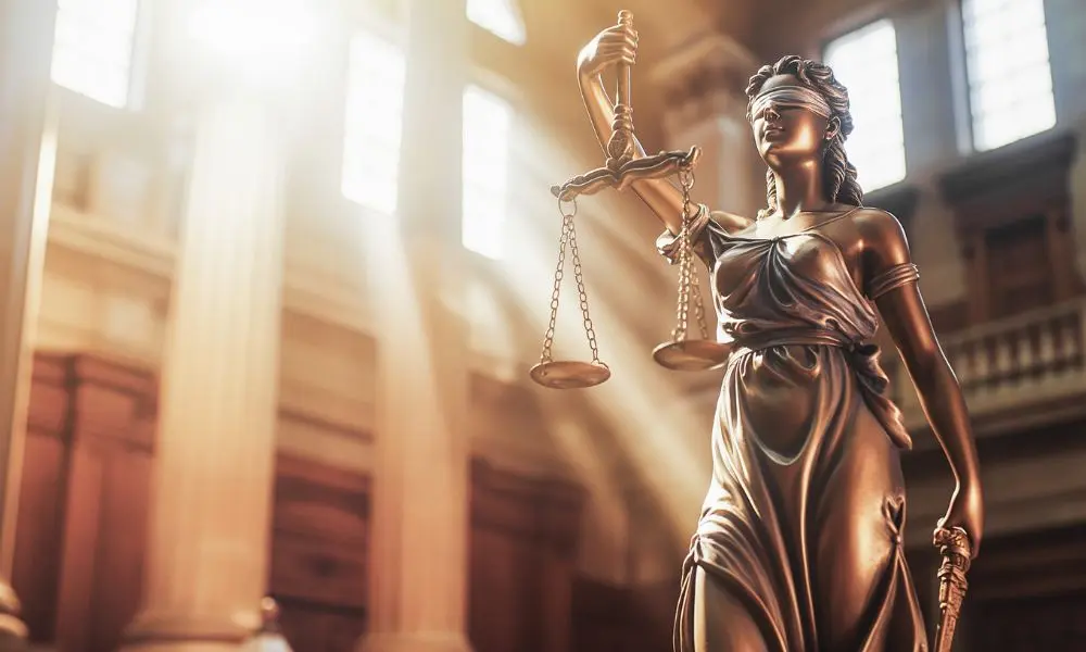 وکیل دیوان عدالت اداری